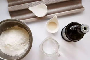 只用面粉 水 盐和酵母四种基本原料就可制作面包 世上最完美的配方